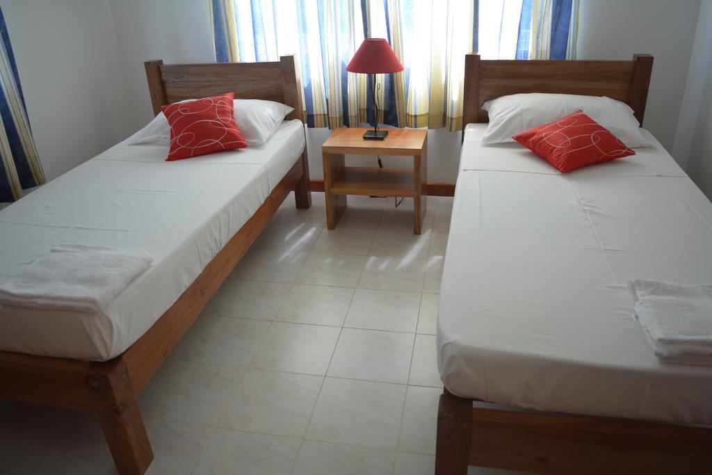Manfiyo Guest House Anse Boileau Eksteriør bilde